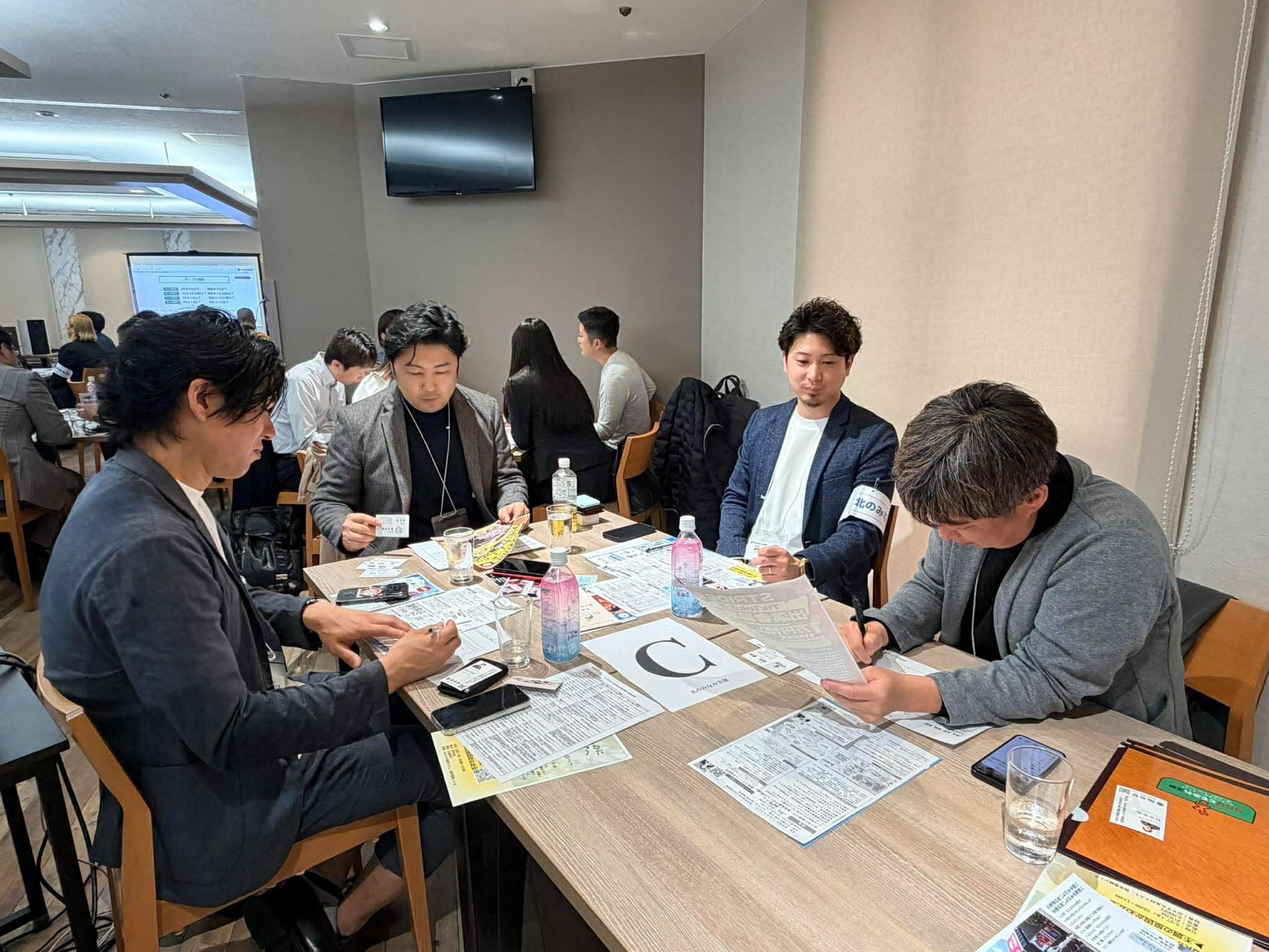 4月4周年定例会テーブル商談の様子①